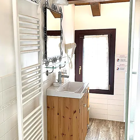 Ai Tigli Venice Airport Keyless&self Check In Maison d'hôtes